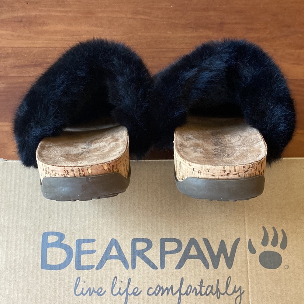 BearPaw Analia fuzzy sandals - Picture 3 of 12